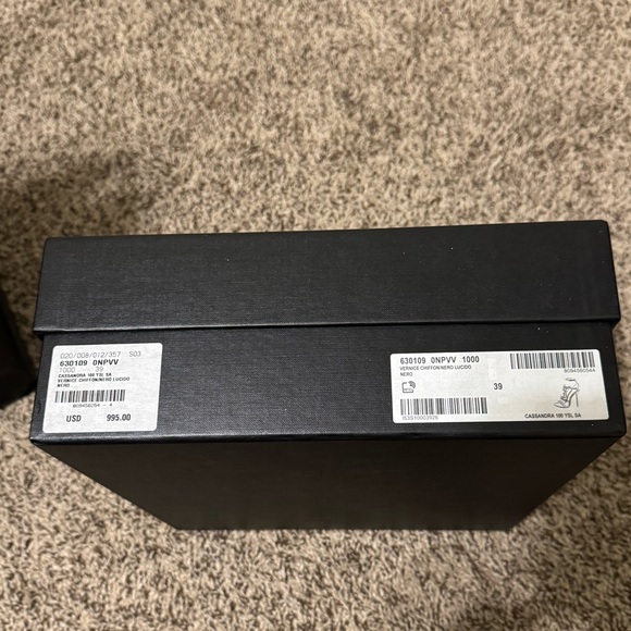 YSL HEELS BLACK - Picture 8 of 9